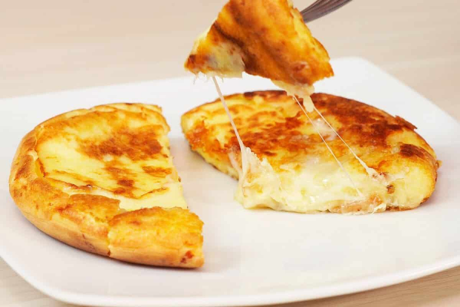 Pão de Queijo de Frigideira Fit: A receita saudável e rápida que está conquistando quem busca praticidade