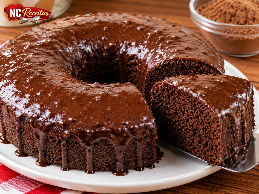 Bolo de Nescau fofinho com calda cremosa: receita fácil e irresistível