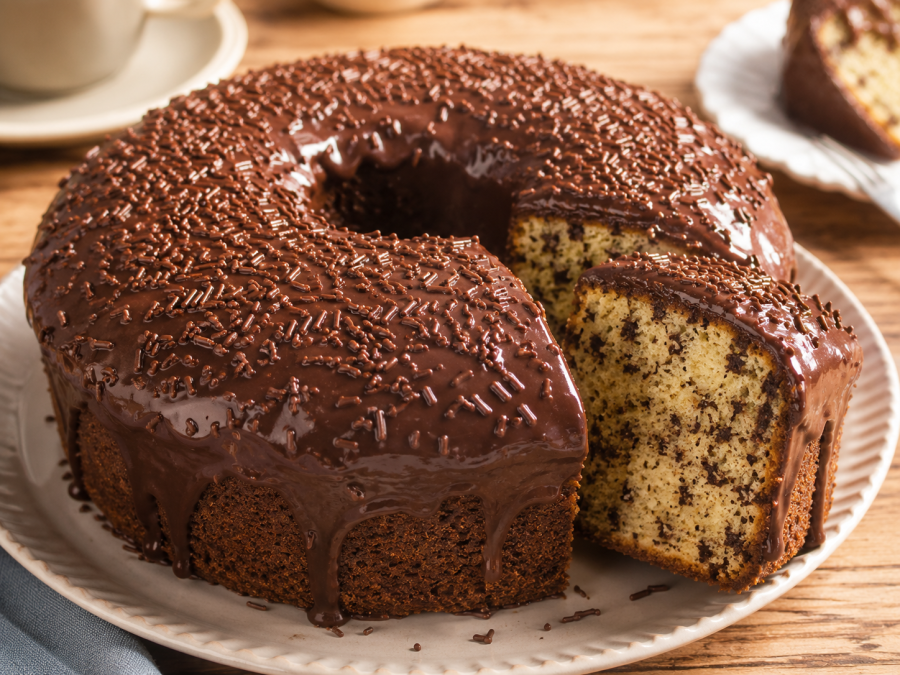 Bolo Formigueiro com Cobertura de Brigadeiro: receita fofinha, cremosa e perfeita para qualquer ocasião